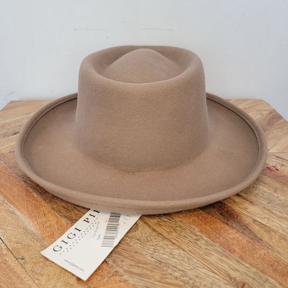 Gigi Pip Accessories - NWT Gigi Pip The Ginger Hat Taupe M/L